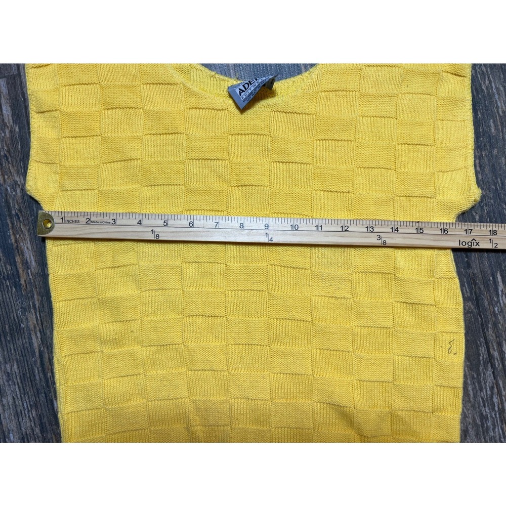 Vintage ADELE KNITWEAR Yellow 80s/90s Knit Sleeveless Sweater Grandmacore Preppy - Picture 3 of 4